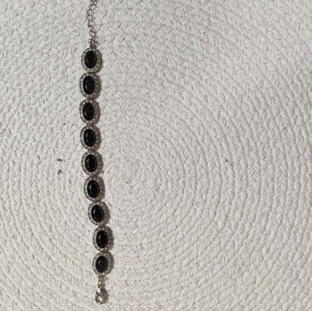 Costume bracelet - Picture 2 of 2